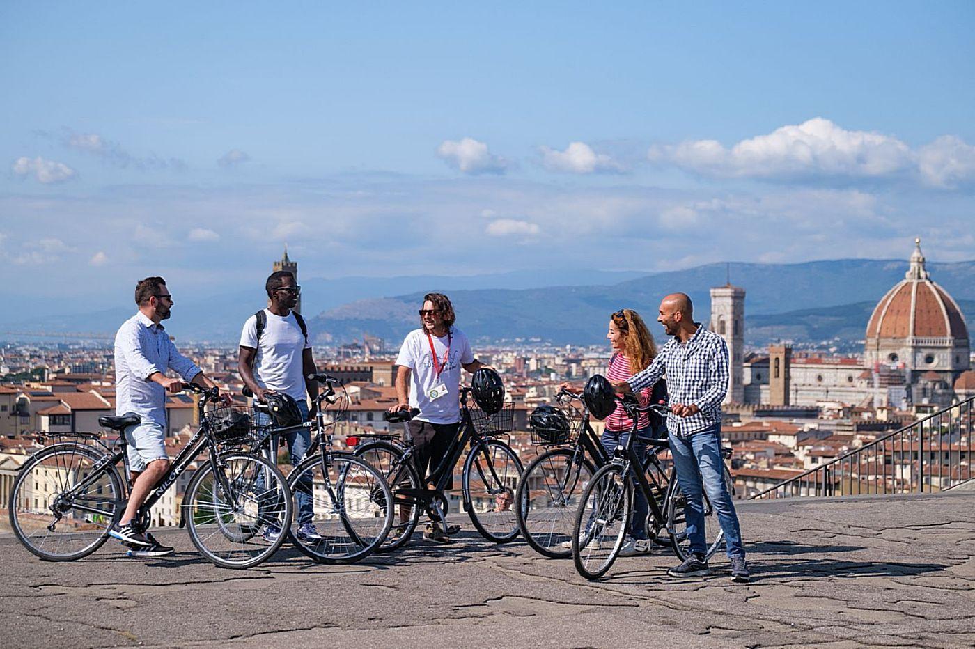 Bike Tour with Aperitivo at Michelangelo's Squaret